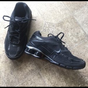 Nike Reveal 3 Sneakers