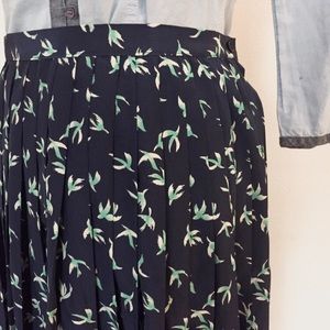 Pleated Bird Print Skirt