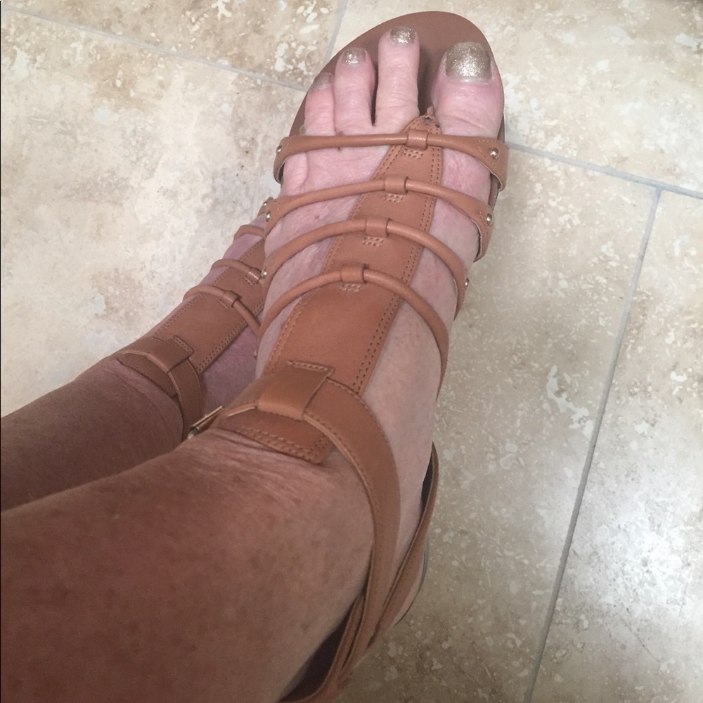 Enzo Angiolio sandals