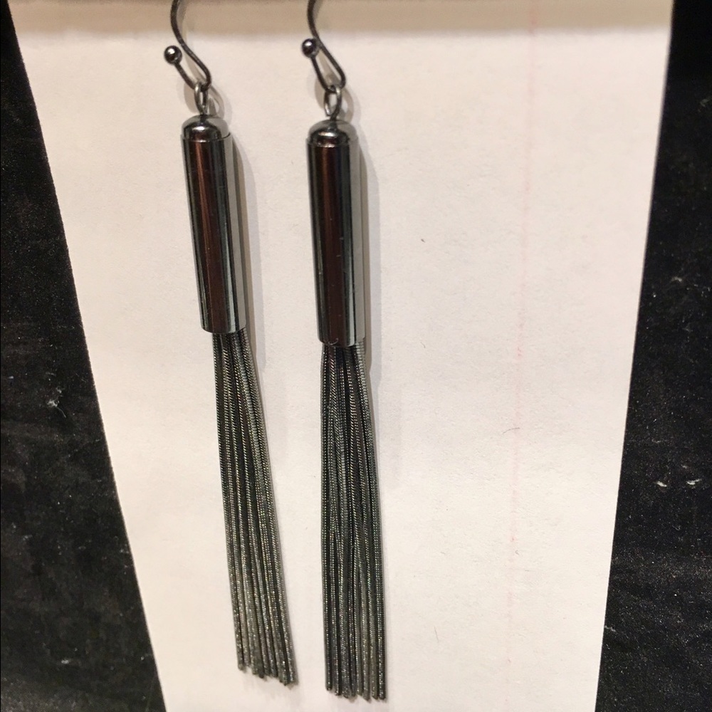 GUESS earrings NWOT