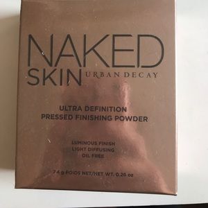 ✨NAKED SKIN PRESSED FINISHING POWDER✨