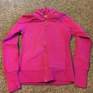 Lululemon sweatshirt.