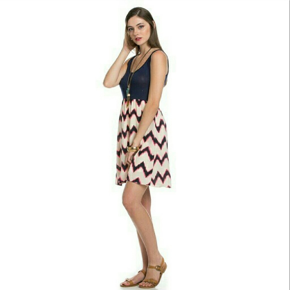 💥HP!💥 Chevron Sleeveless Dress - Picture 5 of 8