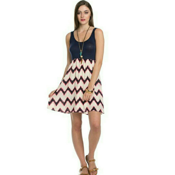 💥HP!💥 Chevron Sleeveless Dress - Picture 7 of 8