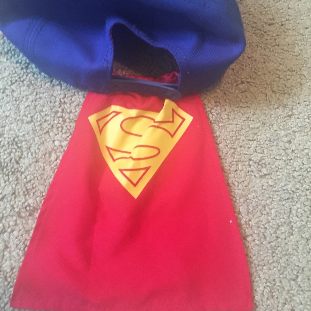 Superman cape SnapBack! - Picture 3 of 3