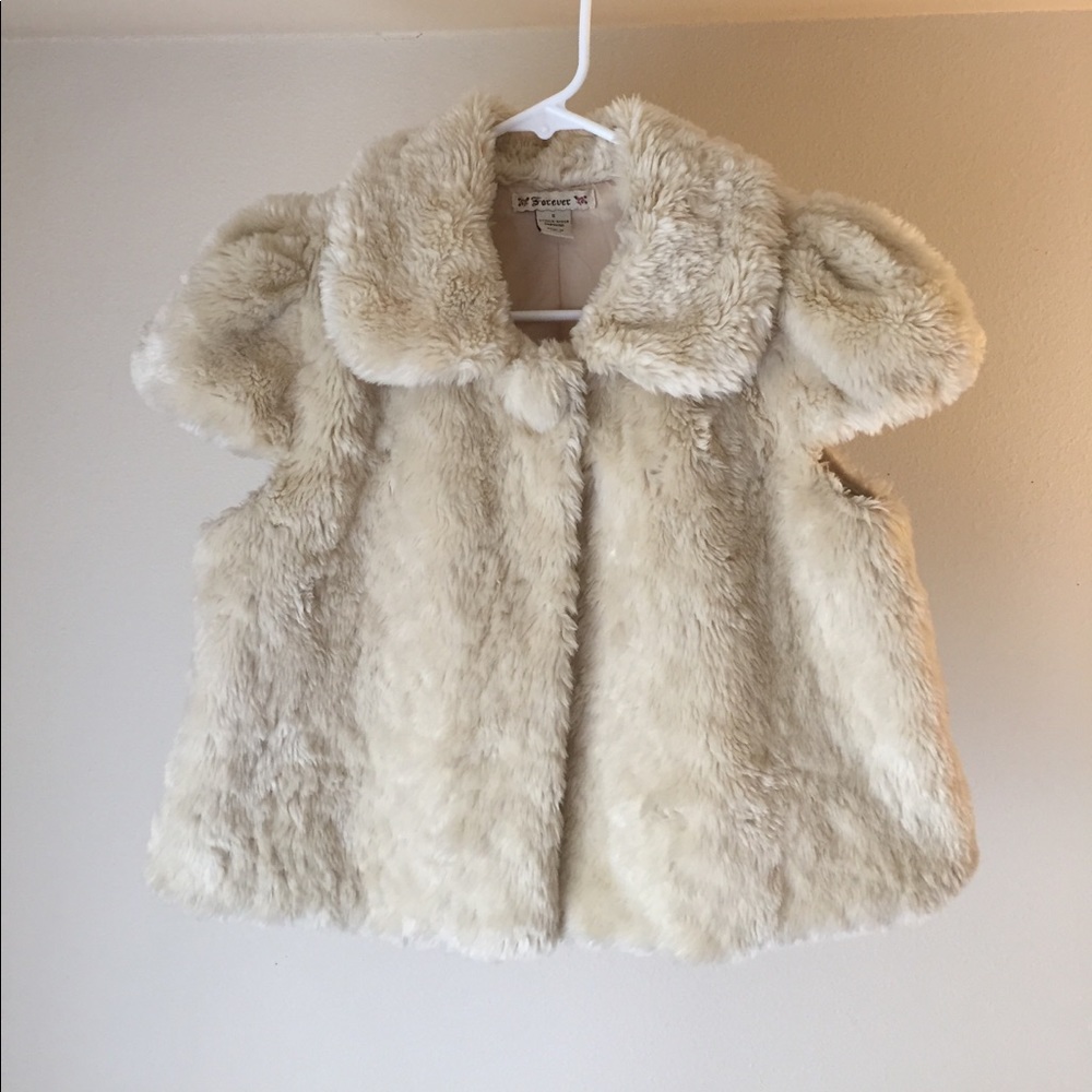 Furry cropped vest
