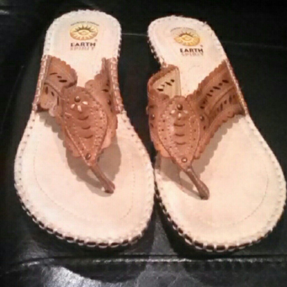 3/$20 🔥🔥Earth spirit 5.5 leather sandal