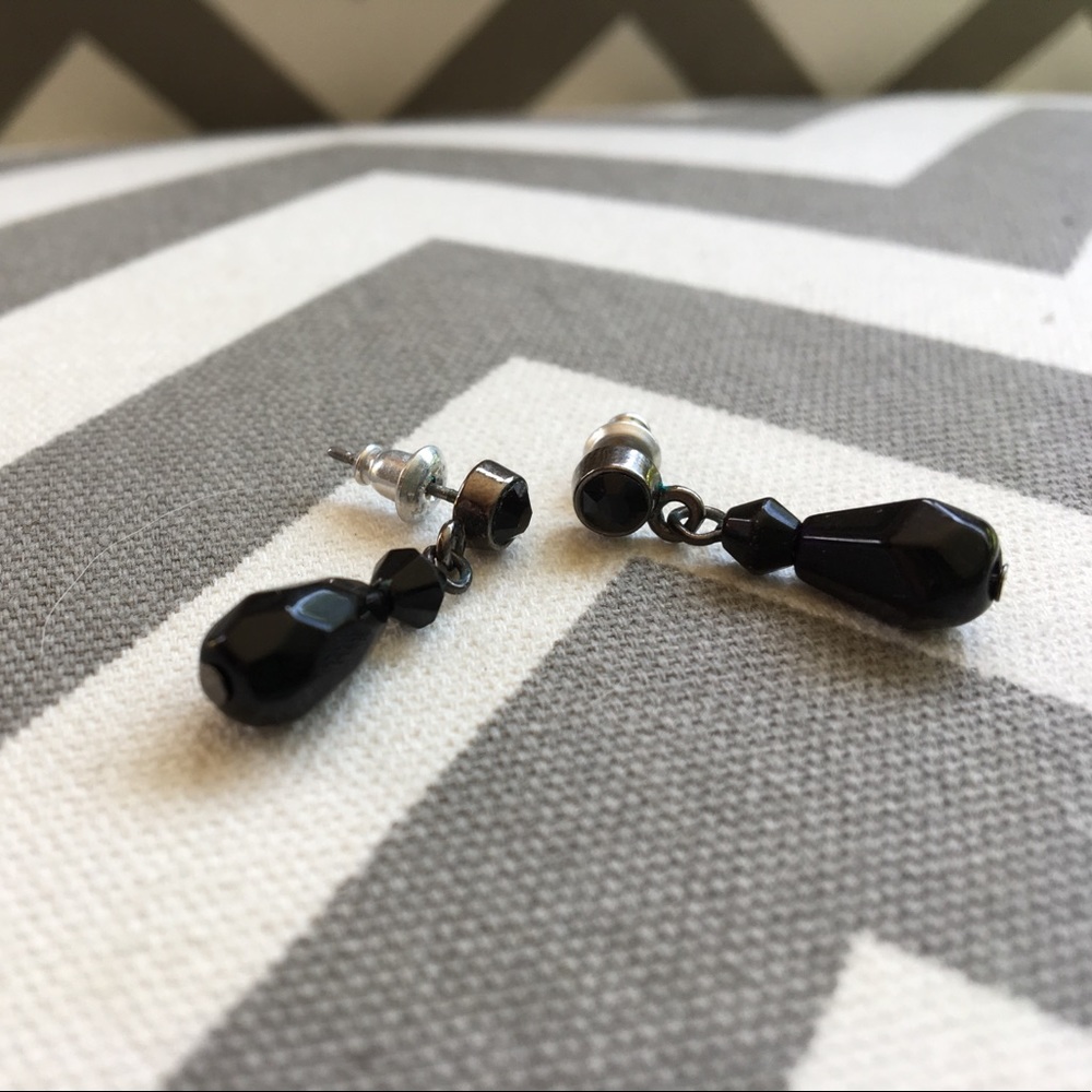 SOLD🖤black drop earrings🖤