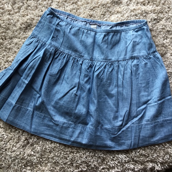 Chambray light weight skirt. - Picture 1 of 4