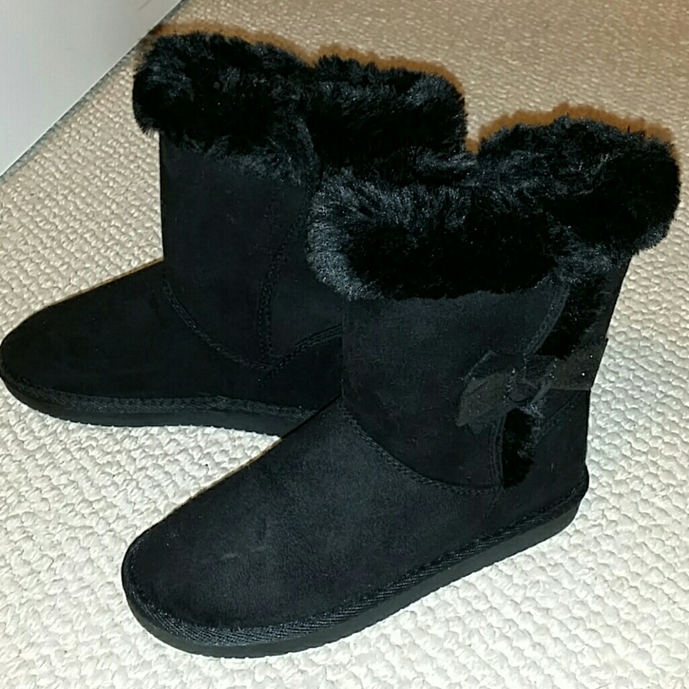 Black boots