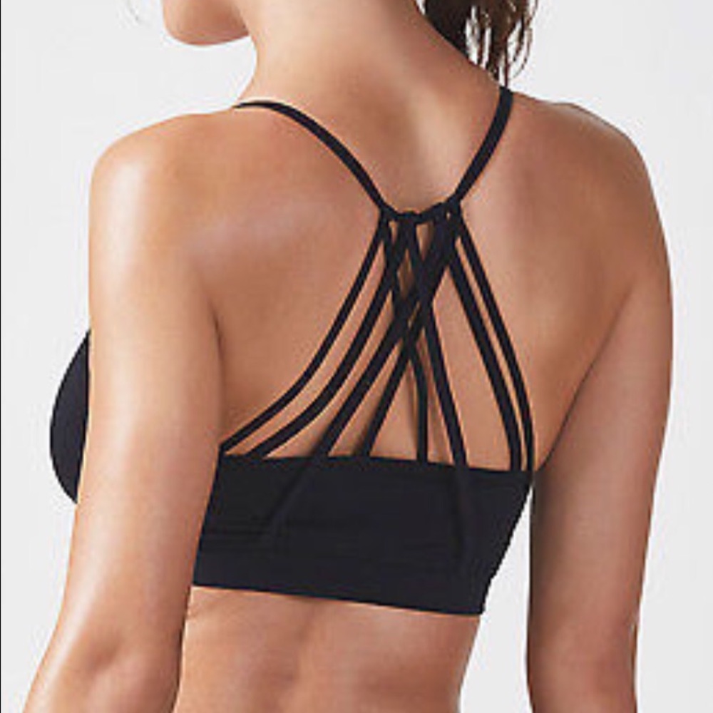 Fabletics dash sports bra size med