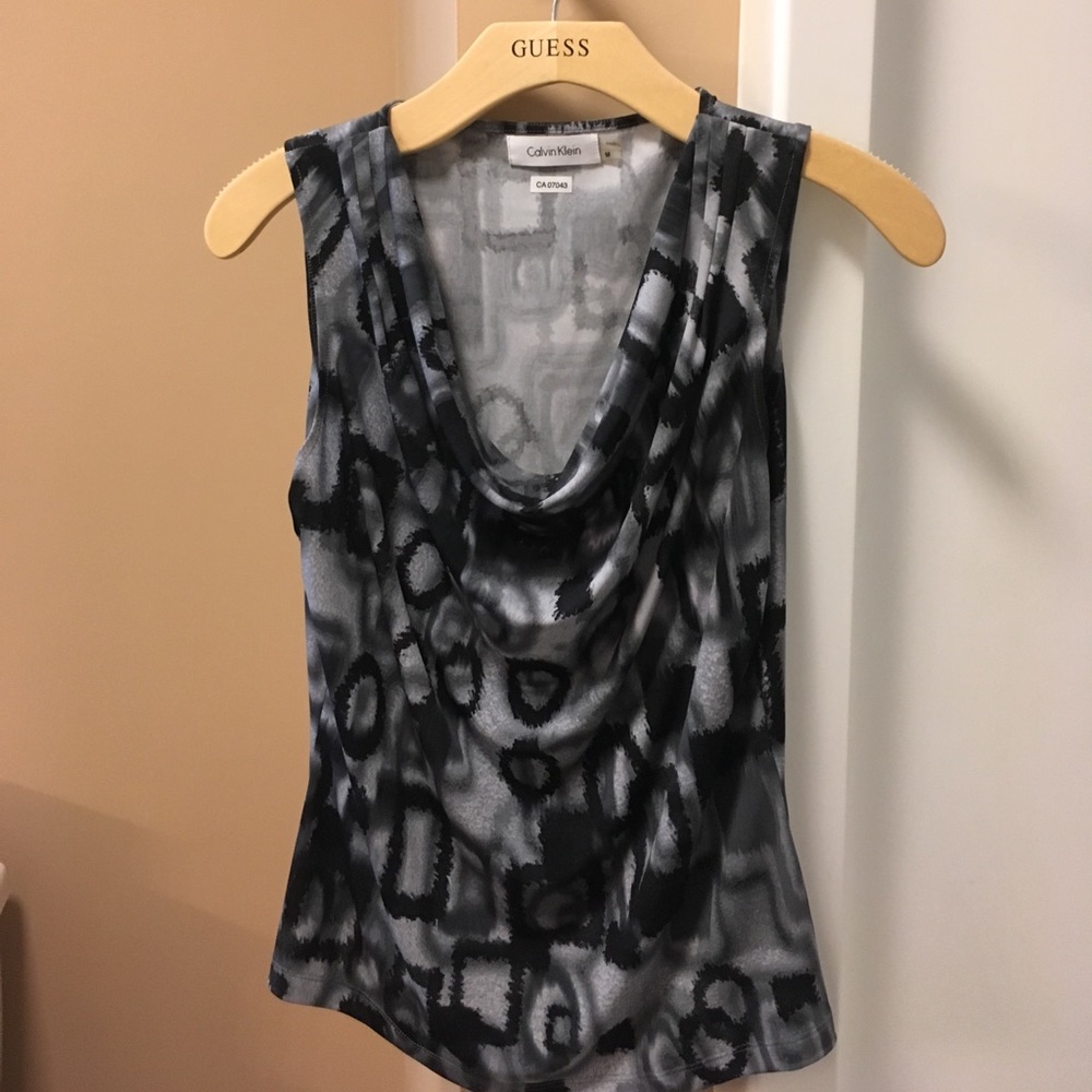 Sleeveless blouse