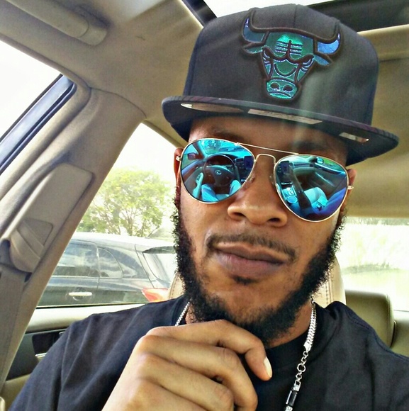 Meet your Posher, Jermaine - Picture 1 of 1