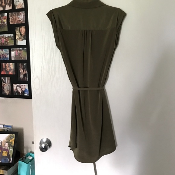 Express dress - Picture 3 of 3