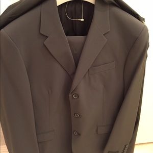 Prada new men's suit (jacket and pants) size 50R