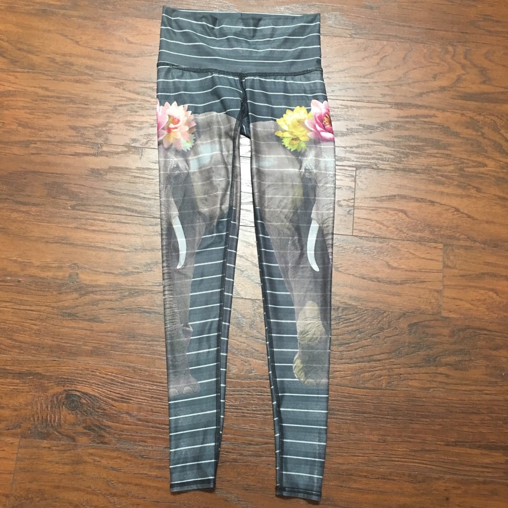 Teeki love the elephant hot pants
