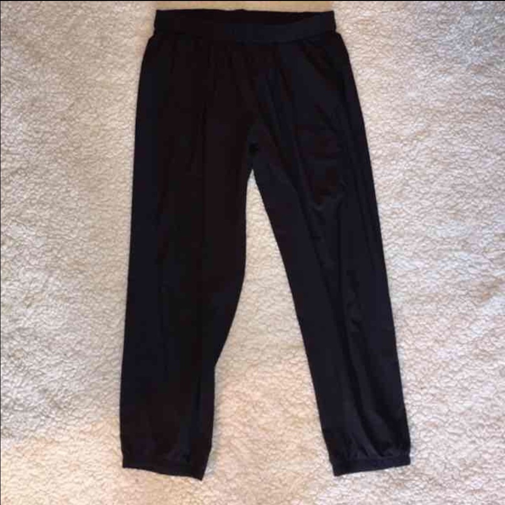 Lululemon lightweight black jogger