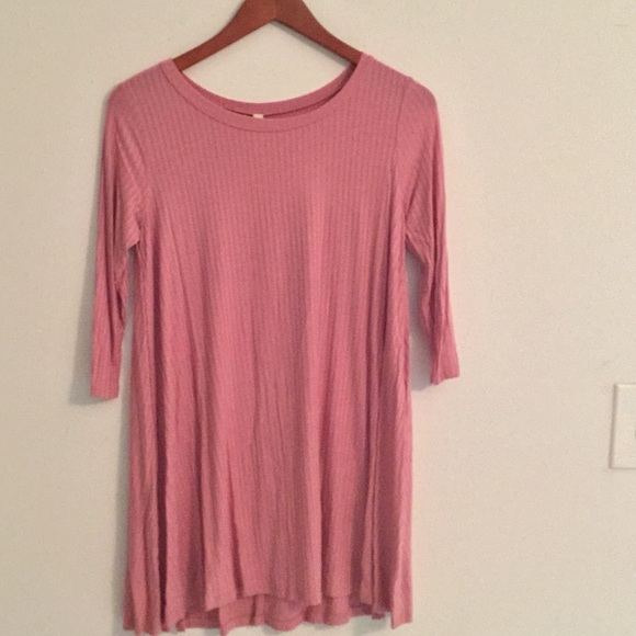 ⭐️Summer Clearance⭐️Ribbed Pink 3/4 Sleeves  Top - Picture 3 of 3