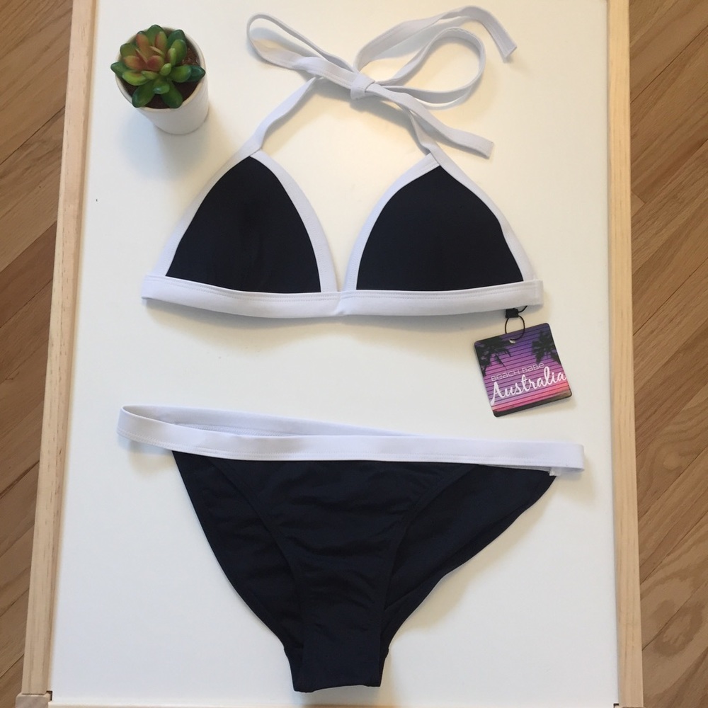 Beach Babe • Mod Bikini - Picture 1 of 8