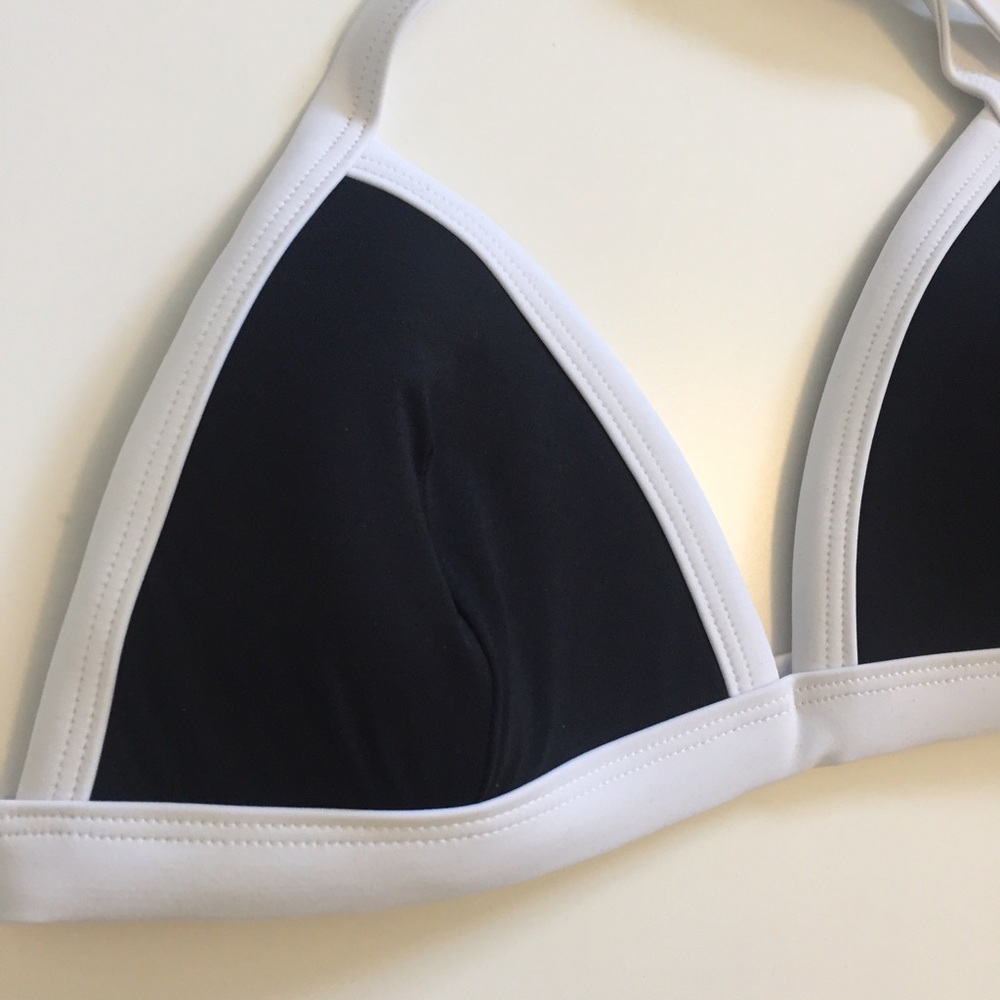 Beach Babe • Mod Bikini - Picture 3 of 8