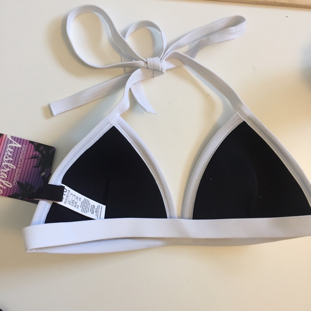 Beach Babe • Mod Bikini - Picture 4 of 8
