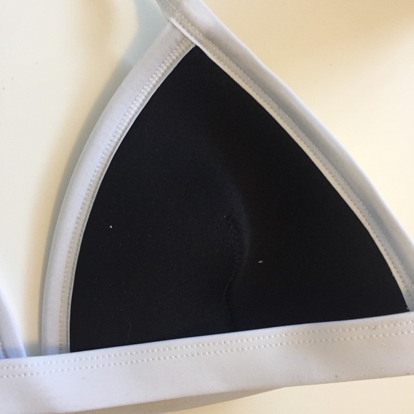 Beach Babe • Mod Bikini - Picture 5 of 8