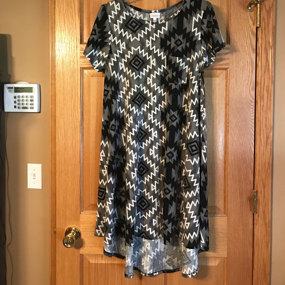 LuLaRoe Carly Size Medium