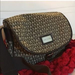 Tommy Hilfiger purse