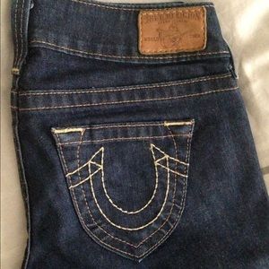 True Religion dark rinse jeans sz 27