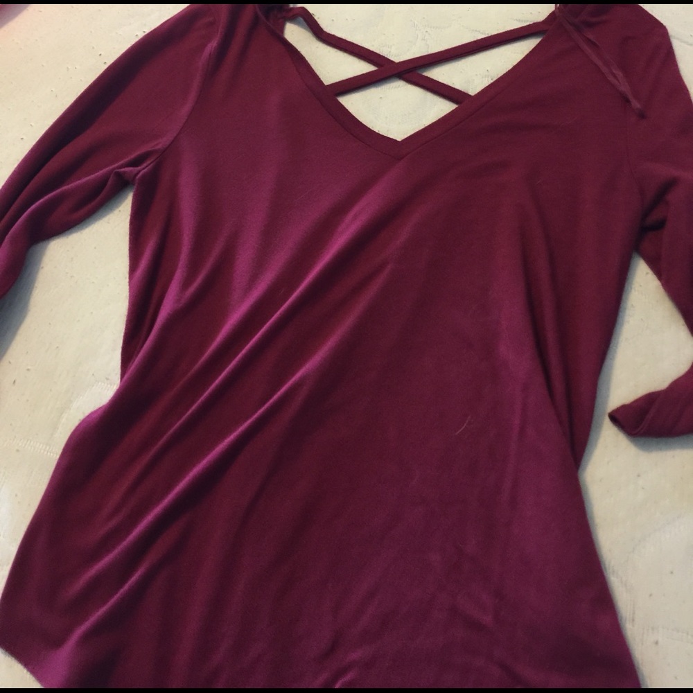 American eagle quarter sleeve cross back shirt