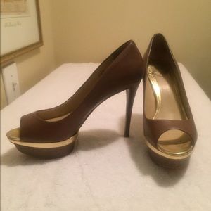 Brian Atwood beautiful Pumps.