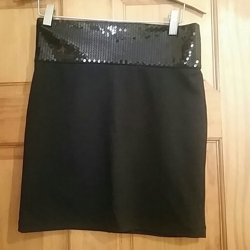 Black mini skirt