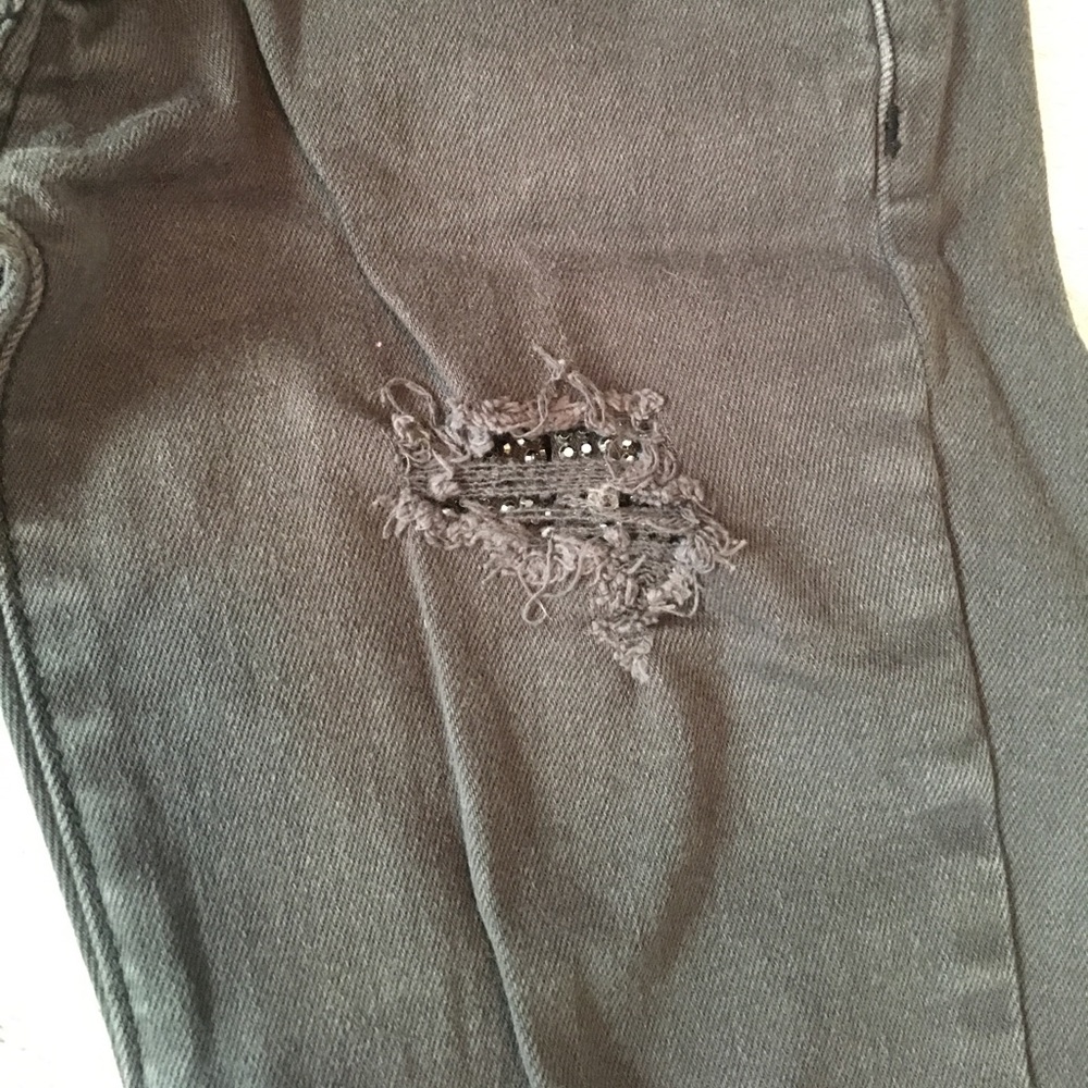 Bullhead Ripped Jeans - Picture 3 of 7