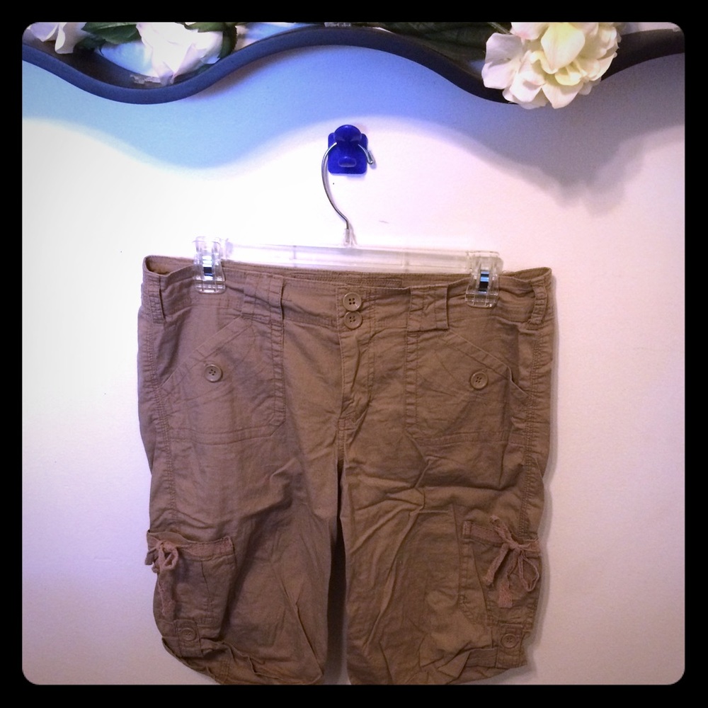 Light brown/tan soft cargo shorts