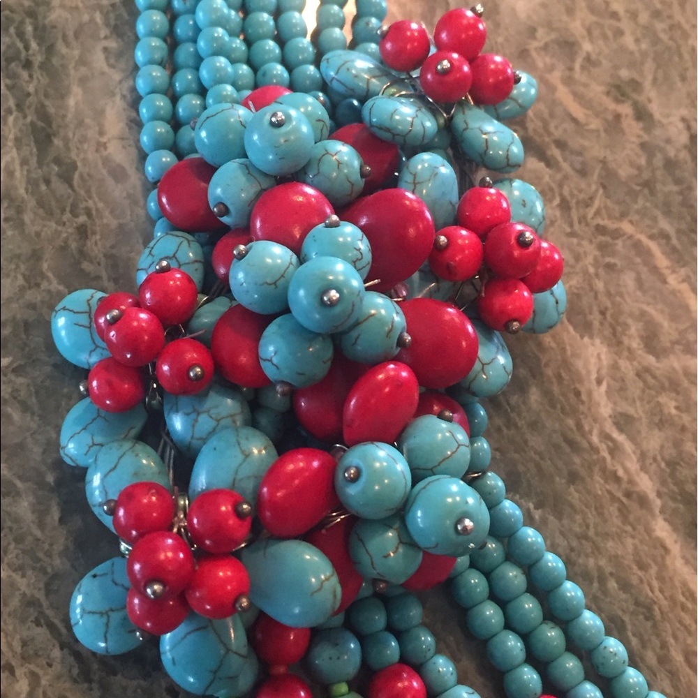 Large statement necklace - Picture 2 of 4