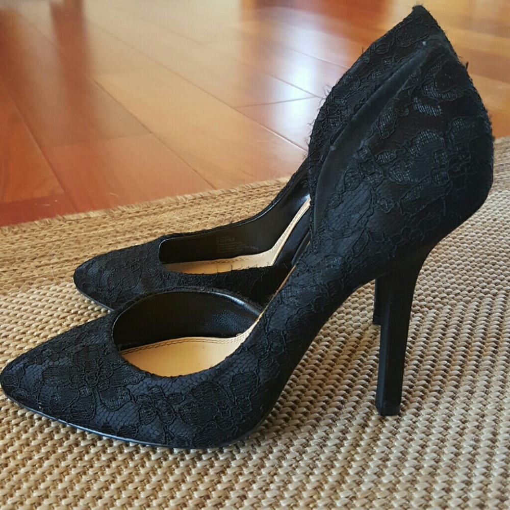 BCBG Paris Black Lace Pumps Heels