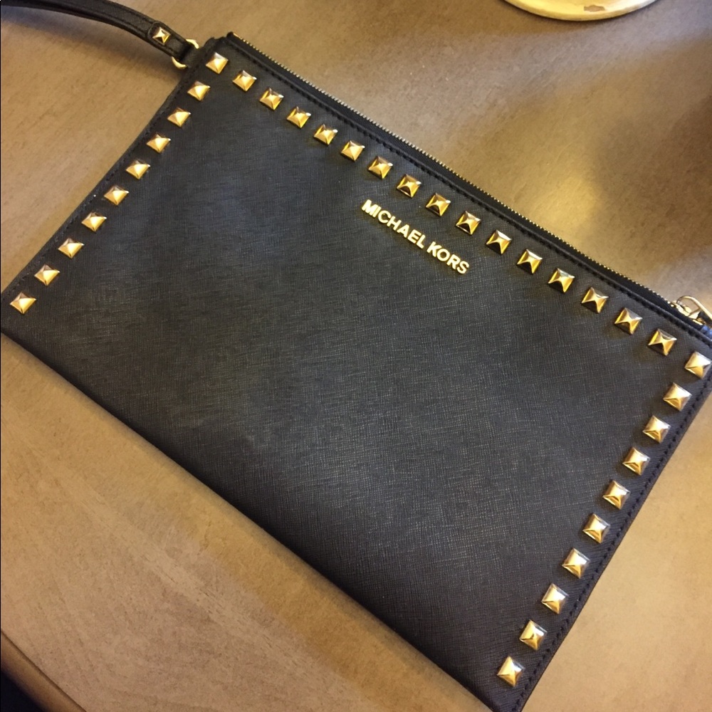 MK large wristlet