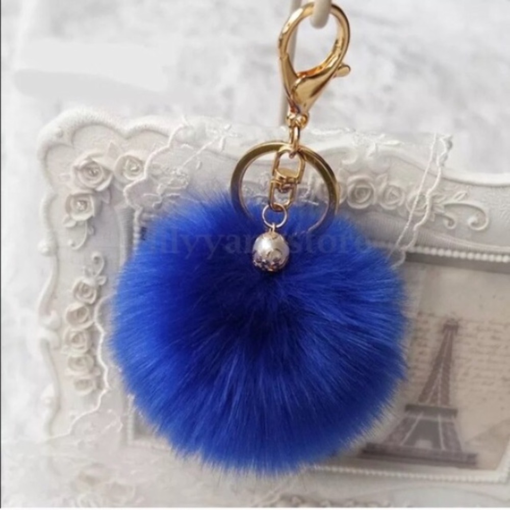 Pom Pom Key Chain w/ Pearl- Blue
