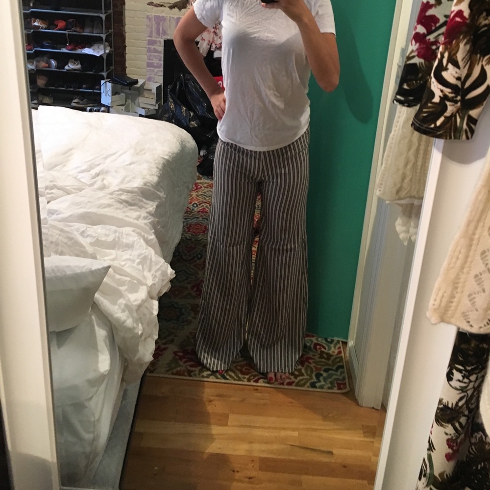 Reformation linen stripped flowing pants - Picture 3 of 8