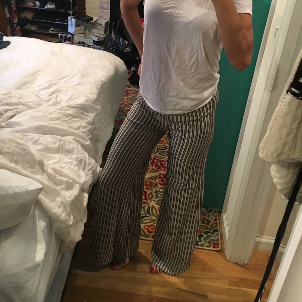 Reformation linen stripped flowing pants - Picture 4 of 8