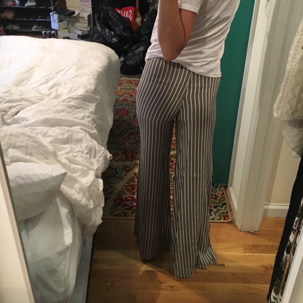 Reformation linen stripped flowing pants - Picture 5 of 8