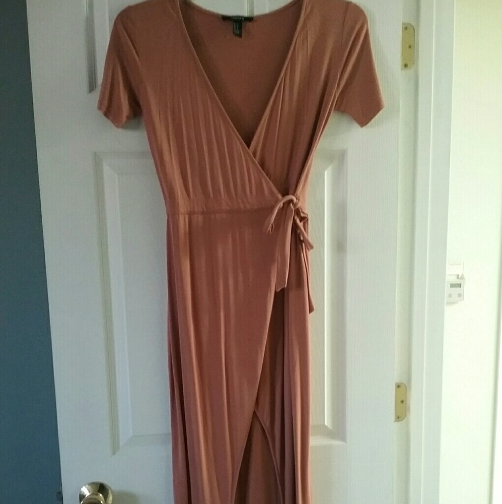 Beautiful wrap dress!