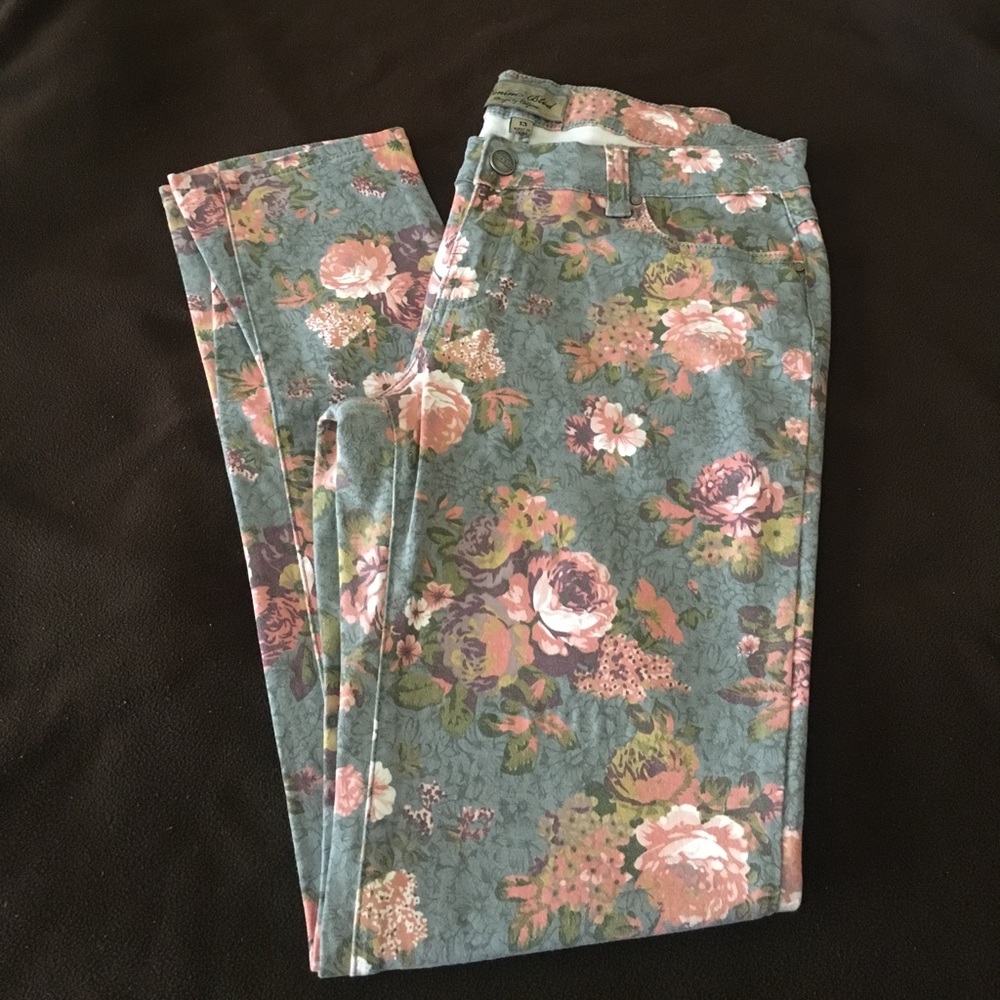 Flower denim jeans