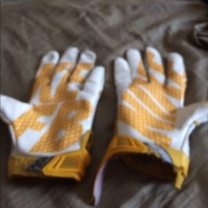 nike football gloves