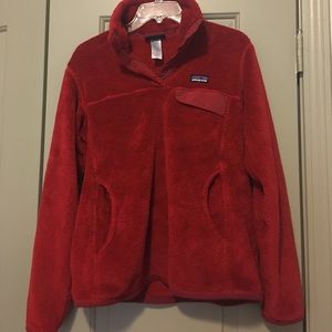 Red Women's Patagonia pullover!!!!