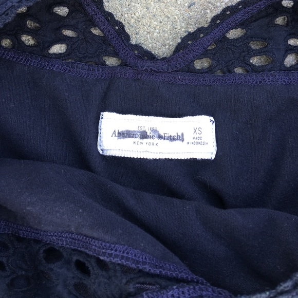 Abercrombie and Fitch Blue Ruffled Tank Top - Picture 4 of 4