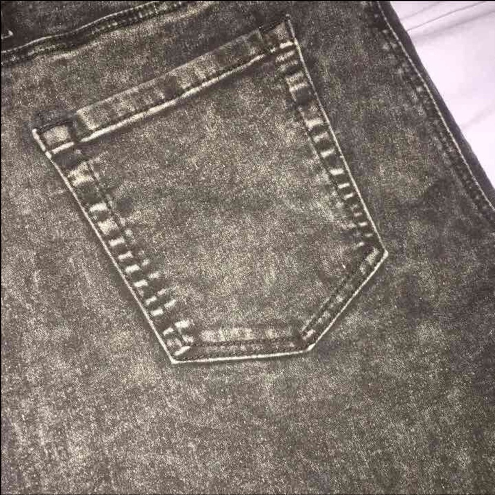 Sold - Picture 3 of 4