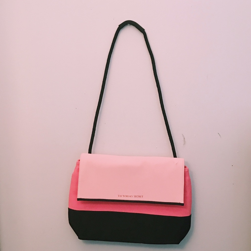 *3 DAYS LEFT* Victoria's Secret Cooler Bag