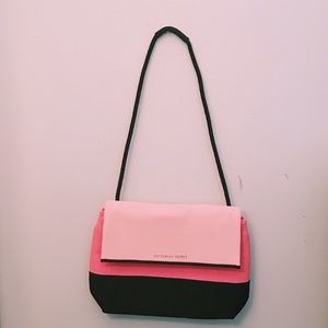 *3 DAYS LEFT* Victoria's Secret Cooler Bag