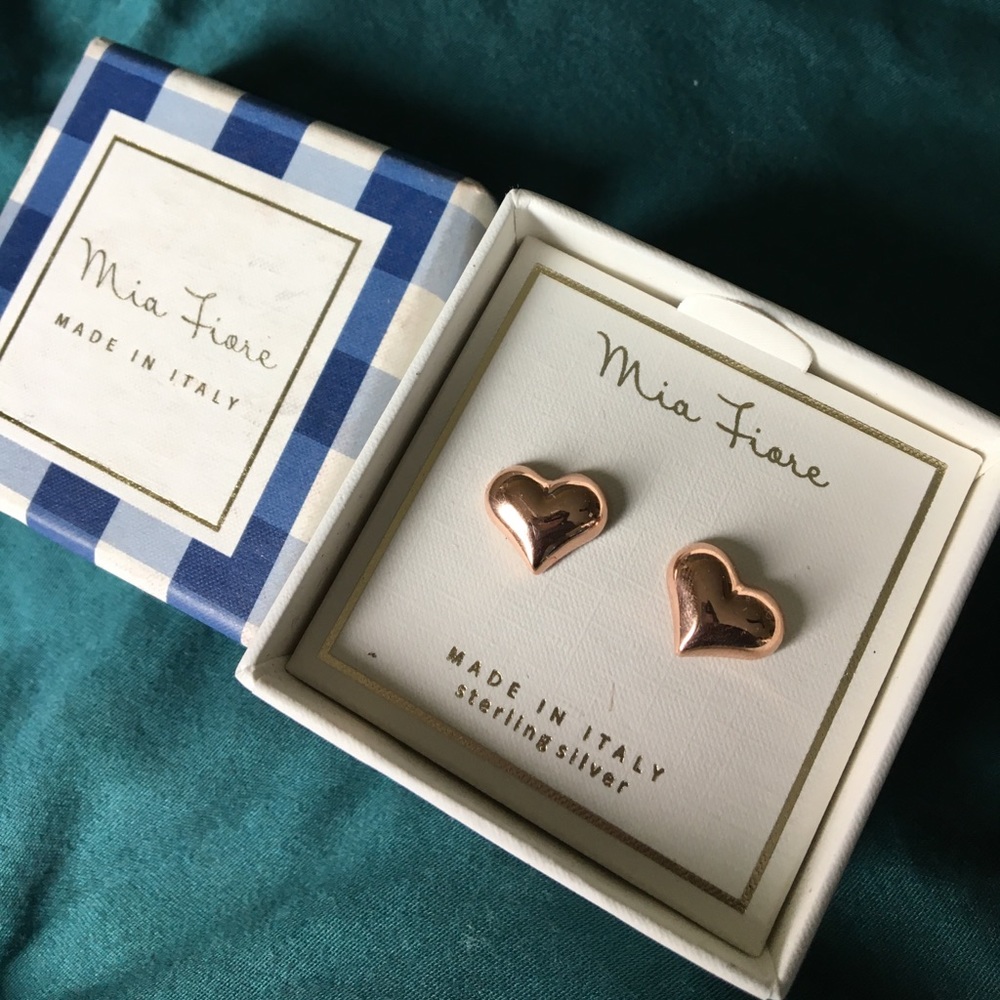 Rose gold heart earrings